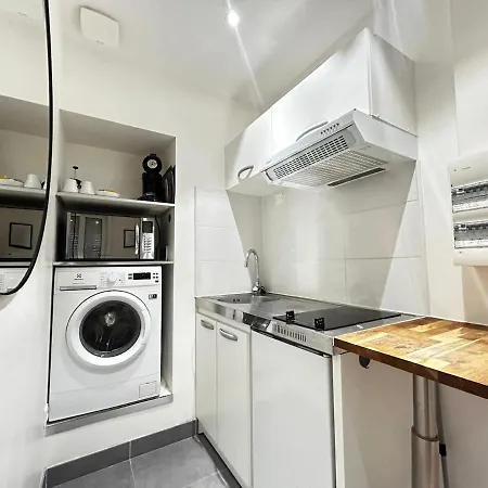 Duruy G Proche Piscine Et Patinoire رانس